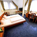 Hotel Wohngut 4*